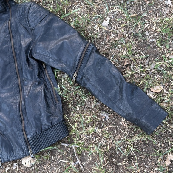 Women's Black Jacket - Picture 4 of 9